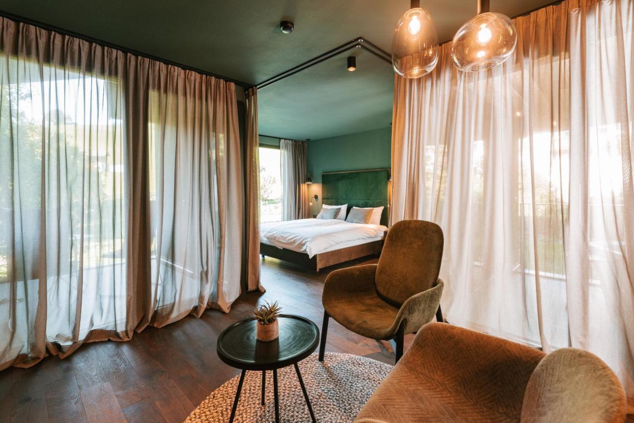 Floris Green Suites By Parc Hotel Florian Сьюзі Екстер'єр фото